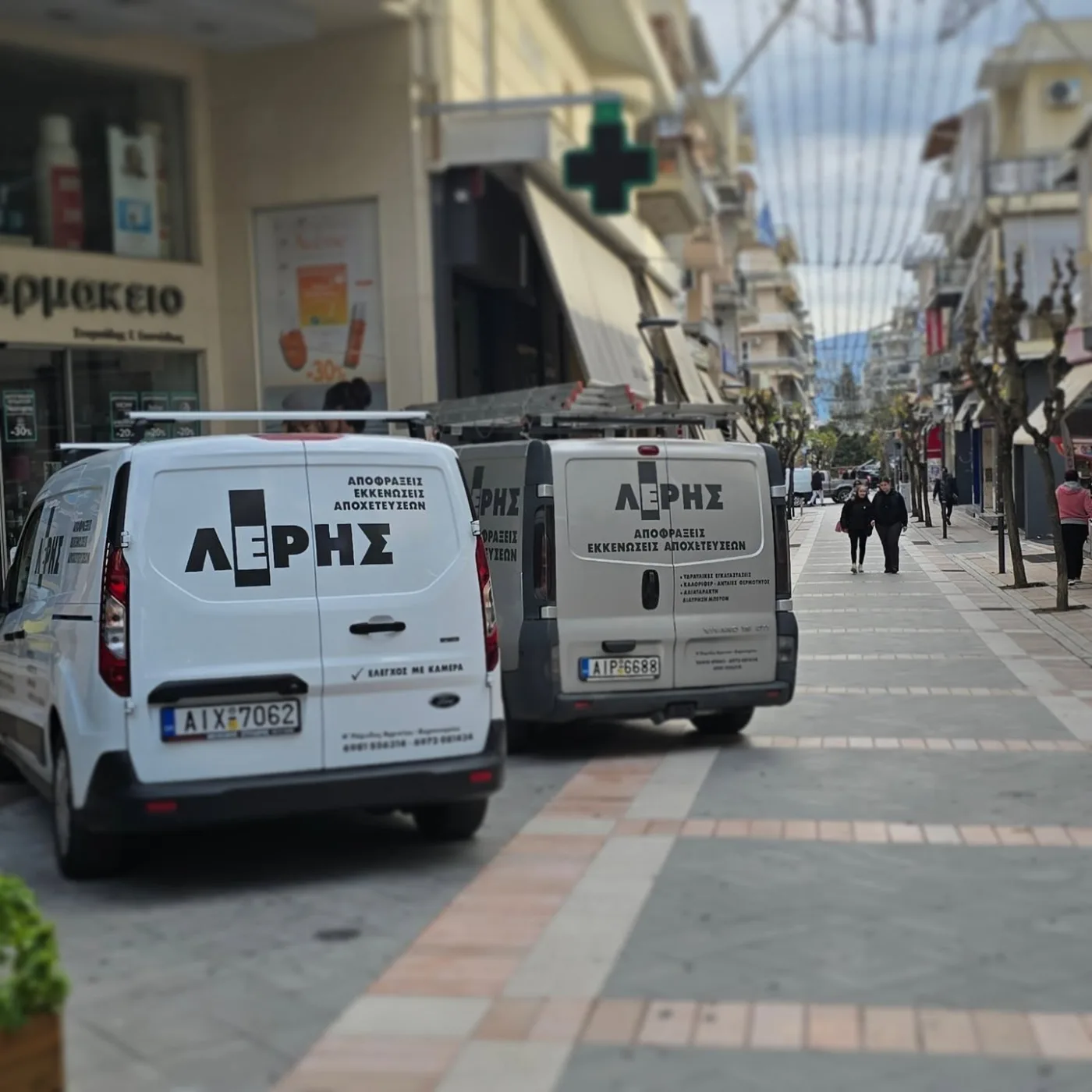 Τα οχήματα της Αποφράξεις Λέρης στο κέντρο του Αγρινίου
